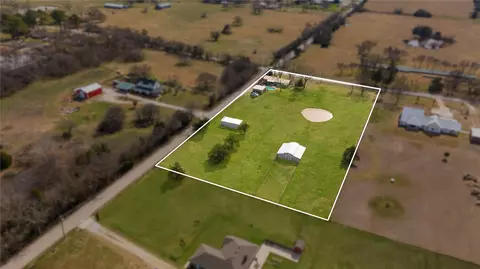View/Area - 9213 Wilson Rd, Pilot Point, TX 76258 photo 3 of 5