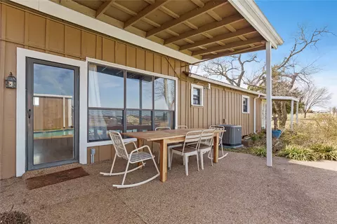 Exterior - 9213 Wilson Rd, Pilot Point, TX 76258 photo 2 of 6