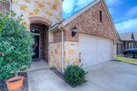 2452 Open Range Dr, Fort Worth, TX 76177