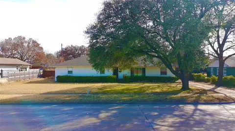5516 Forest Ln, Dallas, TX 75230