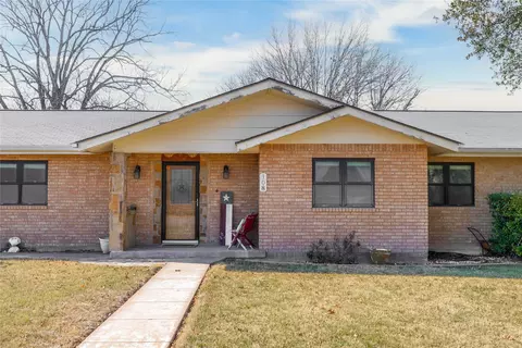 108 S Harkey St, San Saba, TX 76877