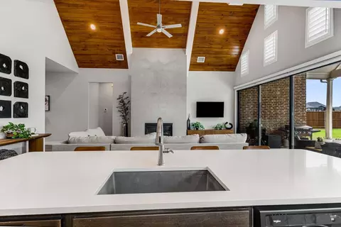 Kitchen - 175 Stirling Dr, Argyle, TX 76226 photo 2 of 5