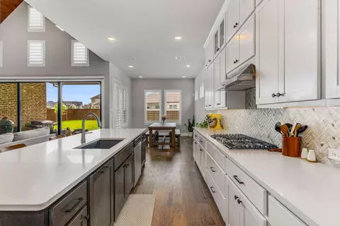 Kitchen - 175 Stirling Dr, Argyle, TX 76226 photo 4 of 5
