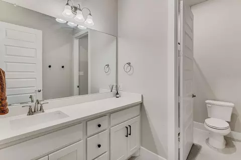 Bath - 175 Stirling Dr, Argyle, TX 76226 photo 4 of 5