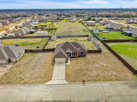 102 Avery Ln, Royse City, TX 75189
