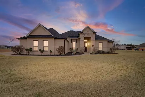 208 Blue Ridge Dr, Waxahachie, TX 75167