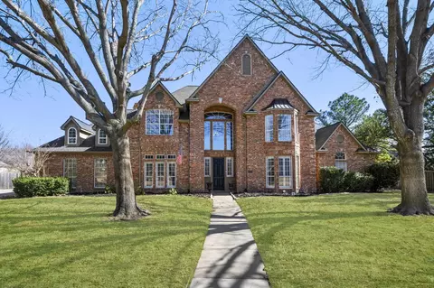 800 Ridgedale Ct, Southlake, TX 76092