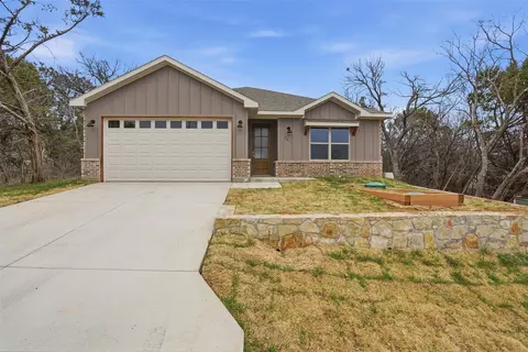 3611 Broken Bow Dr, Granbury, TX 76048