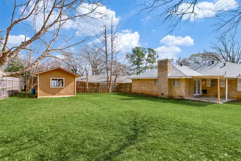 Exterior - 1904 Windlea Dr, Euless, TX 76040 photo 5 of 5