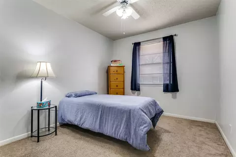 Bedroom - 1904 Windlea Dr, Euless, TX 76040 photo 3 of 4