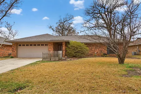 2623 Southcrest Dr, Haughton, LA 71037