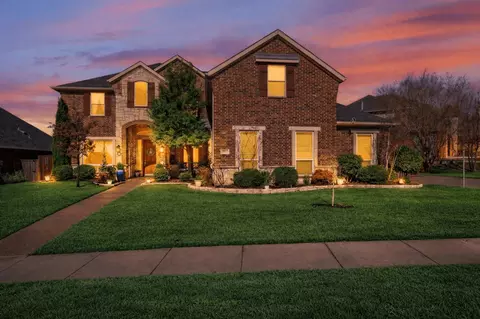 9713 Brewster Ln, Fort Worth, TX 76244