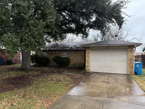6004 Mimosa Ln, Rowlett, TX 75089