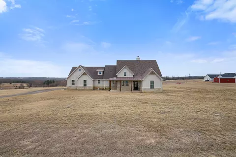 Exterior - 476 Silver Leaf Dr, Sunset, TX 76270 photo 4 of 5