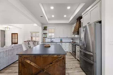 Kitchen - 476 Silver Leaf Dr, Sunset, TX 76270 photo 1 of 3