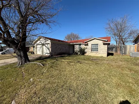 613 Dawn Dr, Garland, TX 75040