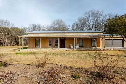 831 Dill Rd, Weatherford, TX 76085
