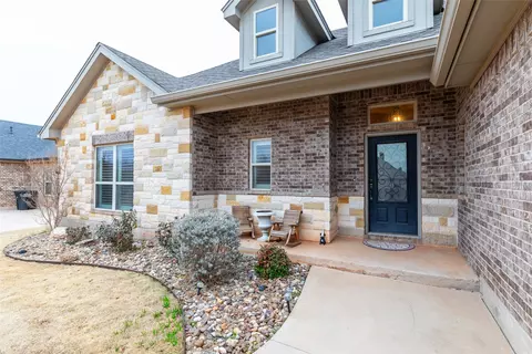 Exterior - 8209 Cimarron Trl, Abilene, TX 79606 photo 3 of 5