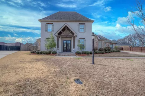 250 Piccadilly Cir, Bossier City, LA 71111