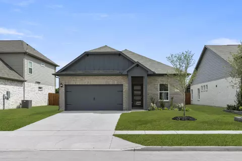 1221 Anderson Dr, Trenton, TX 75490
