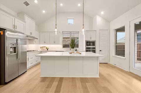 4821 Forest Crest Pkwy, Arlington, TX 76005