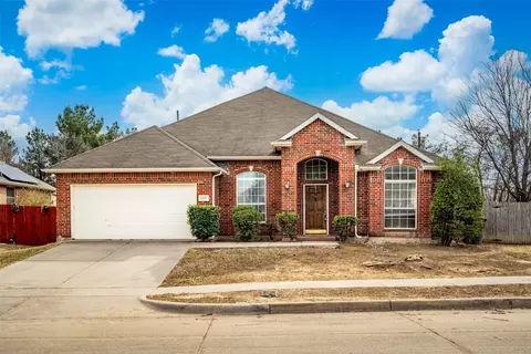 5645 Shadydell Dr, Fort Worth, TX 76135