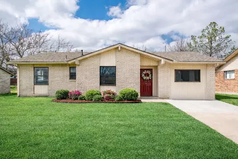 3606 S Dakota Dr, Sherman, TX 75090