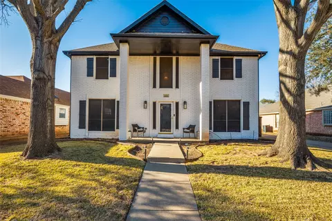 1533 Allen Dr, Cedar Hill, TX 75104