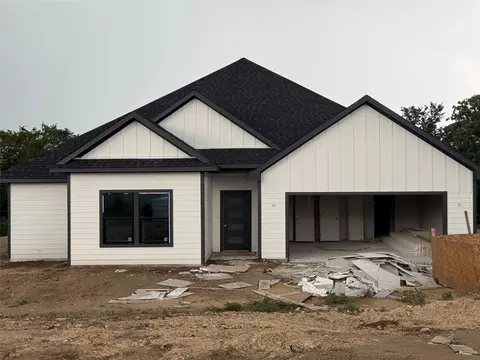 4024 Life Dr, Weatherford, TX 76088