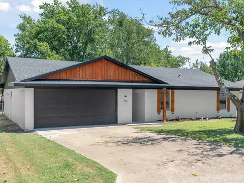 713 Hillside Dr, Sherman, TX 75090