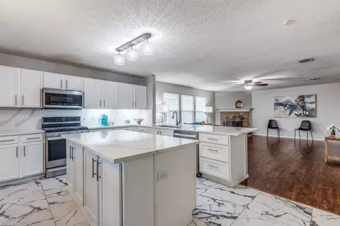 1425 Ridgecrest Dr, Little Elm, TX 75068