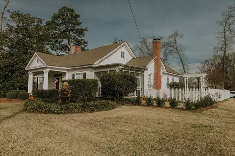 Exterior - 215 E Arizona, Ruston, LA 71270 photo 2 of 8