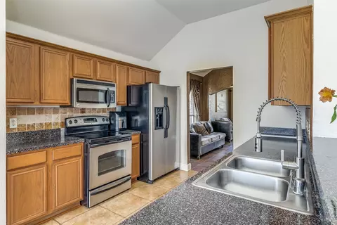 4621 Saint Francis Ave, Dallas, TX 75227