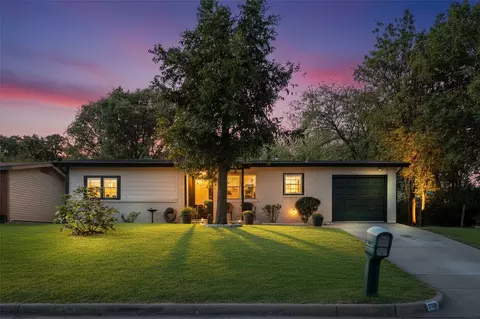6308 Vel Dr, Fort Worth, TX 76112