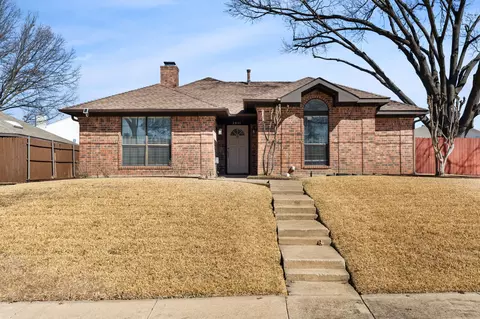 2801 Stoneridge Dr, Garland, TX 75044