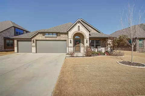1916 Nightfall Dr, Alvarado, TX 76009