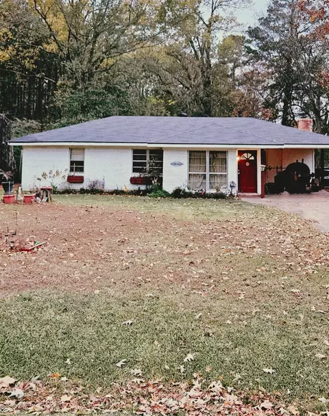 6766 Broadacres Rd, Shreveport, LA 71129