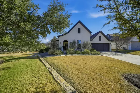 637 Prairie Ave, Aledo, TX 76008