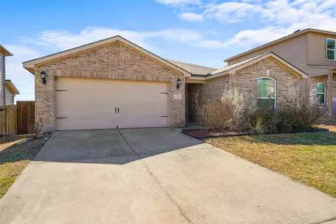 Exterior - 1808 Douglas St, Howe, TX 75459 photo 2 of 6
