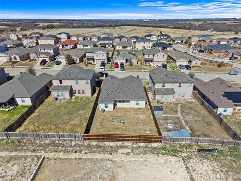 View/Area - 1808 Douglas St, Howe, TX 75459 photo 2 of 5