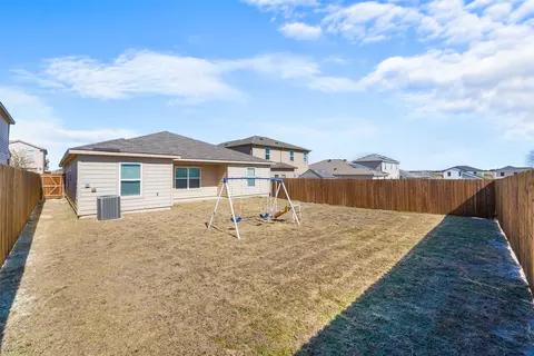 Exterior - 1808 Douglas St, Howe, TX 75459 photo 6 of 6