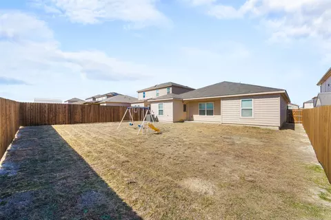 Exterior - 1808 Douglas St, Howe, TX 75459 photo 5 of 6