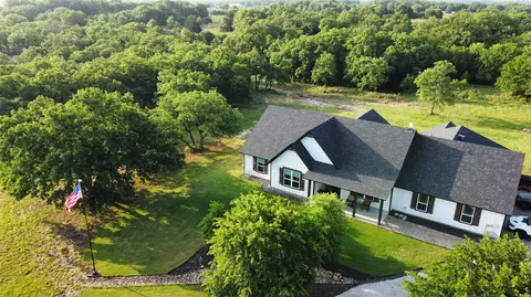 165 Rolling Bend Rd, Alvord, TX 76225