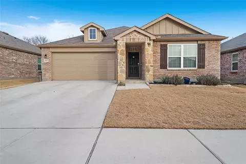 2213 Village Creek Ln, Denton, TX 76208