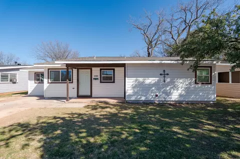 1305 S Pioneer Dr, Abilene, TX 79605