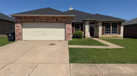 8221 Atherton St, Arlington, TX 76002