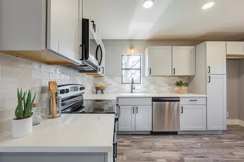 2636 Larry Dr, Dallas, TX 75228