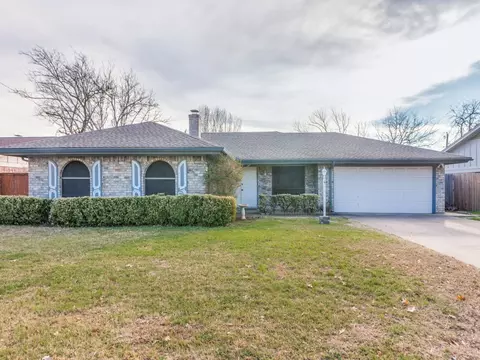 7613 Marlborough Dr W, Fort Worth, TX 76134