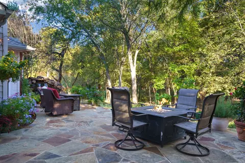 1323 Meadowbrook Dr, Mckinney, TX 75069