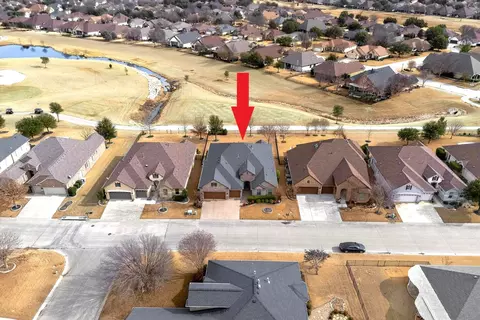 8905 Gardenia Dr, Denton, TX 76207
